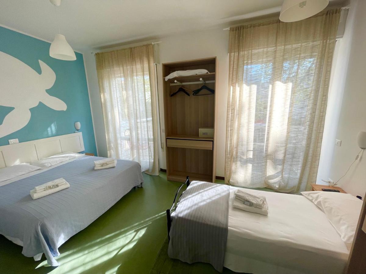 Hotel Aloha Cesenatico Kültér fotó