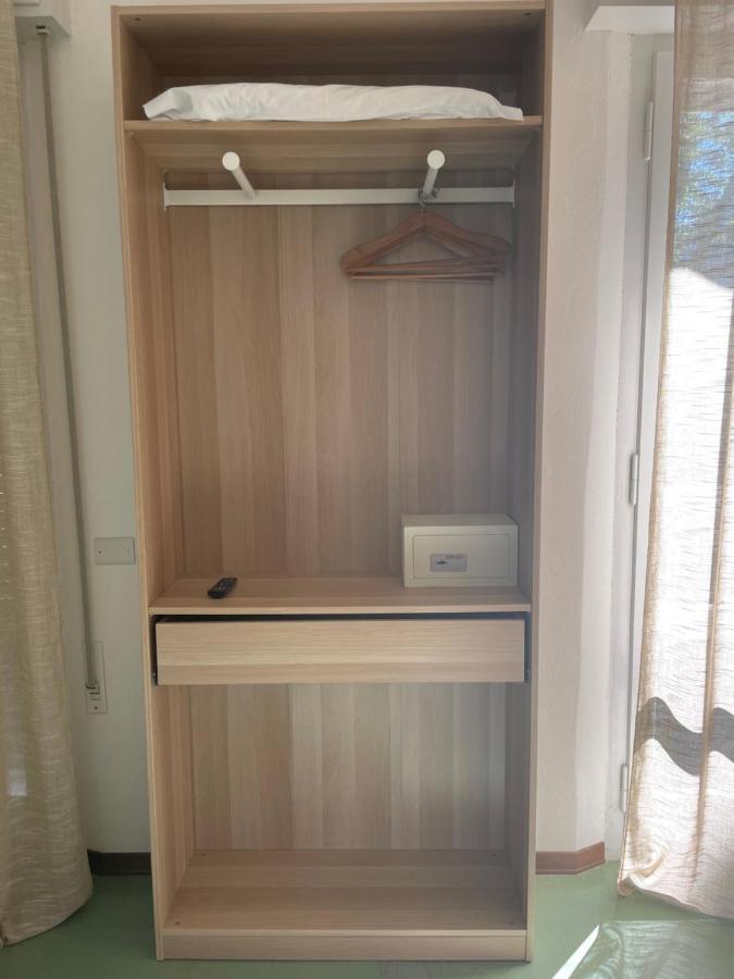 Hotel Aloha Cesenatico Kültér fotó