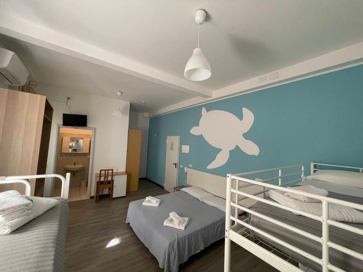 Hotel Aloha Cesenatico Kültér fotó
